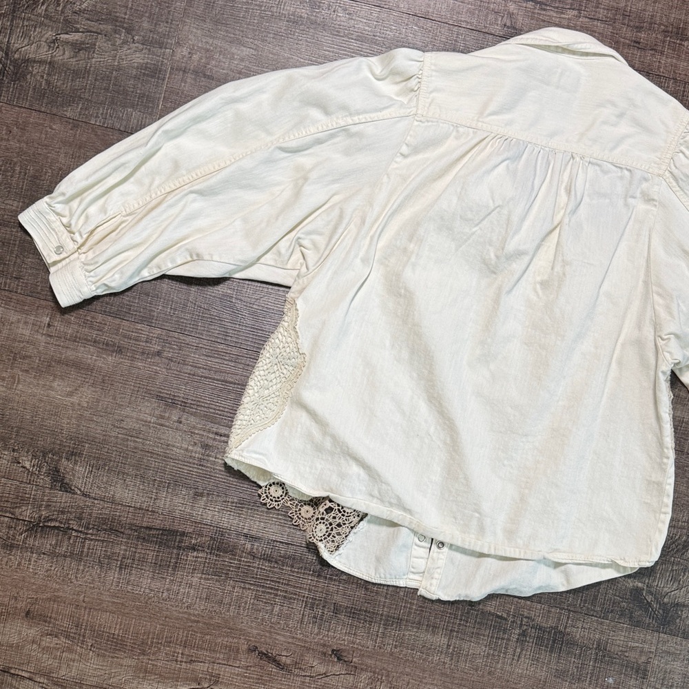 Anthropologie Pilcro Cream Puff-Sleeve Shirt Crochet Accents pearl Snaps 🫰 - Picture 9 of 11